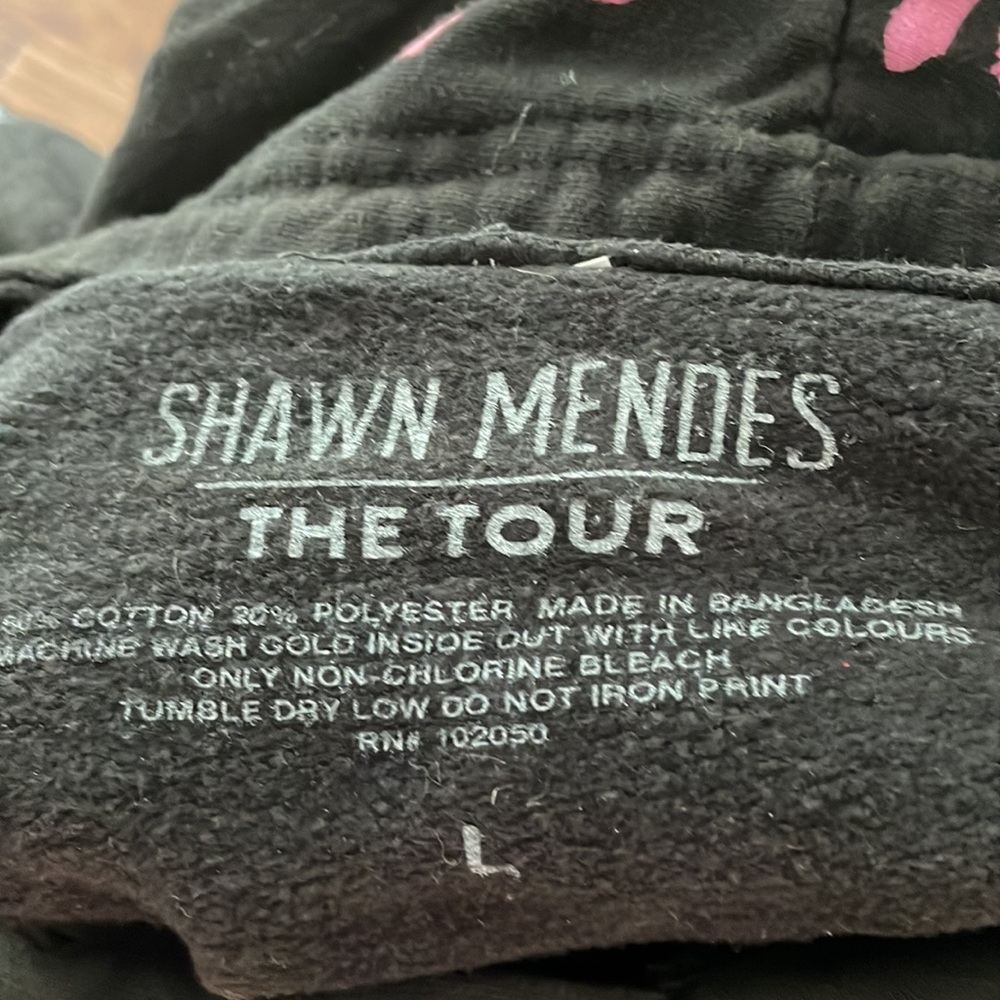 SHAWNMENDES - Picture 3 of 3